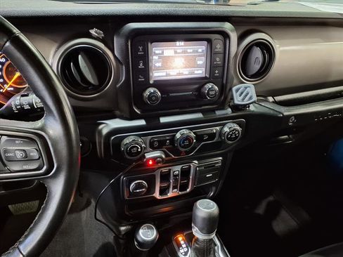 Used 2020 Jeep Wrangler Unlimited Sport S image 10