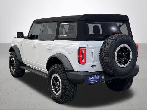 Used 2022 Ford Bronco Outer Banks w/ Sasquatch Package AWD/4WD image 14