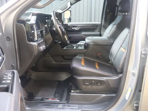 Used 2025 GMC Sierra 2500 AT4 image 54