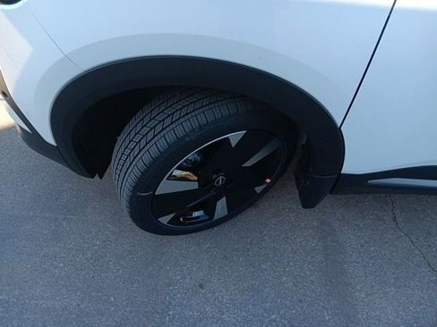 New 2026 Nissan Kicks SR w/ Illumination Package image 36