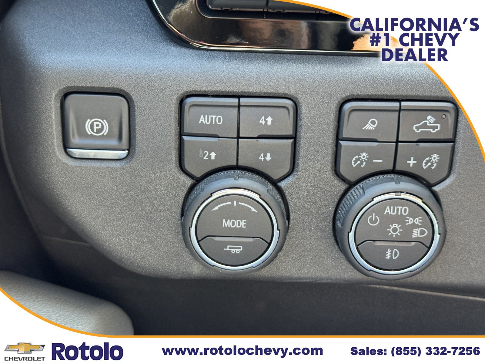 Used 2025 Chevrolet Silverado 1500 ZR2 w/ Technology Package AWD/4WD image 26