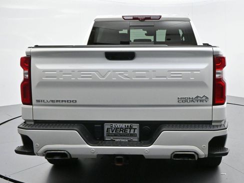 Used 2024 Chevrolet Silverado 1500 High Country w/ High Country Premium Package AWD/4WD image 6