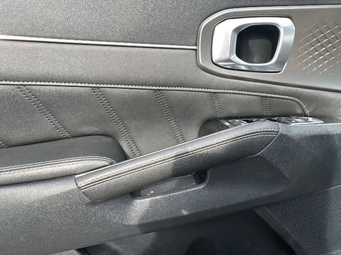 Used 2023 Kia Sorento SX image 15