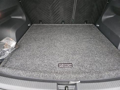 Used 2022 Volkswagen Atlas Cross Sport SEL R-Line image 22