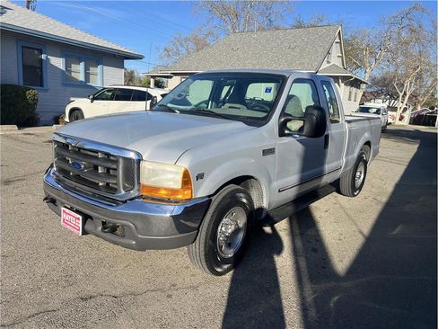 Used 2000 Ford F250 2WD SuperCab Super Duty image 3