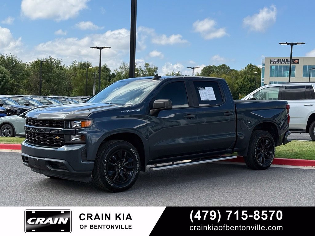 Used 2020 Chevrolet Silverado 1500 Custom w/ Custom Value Package RWD image 3