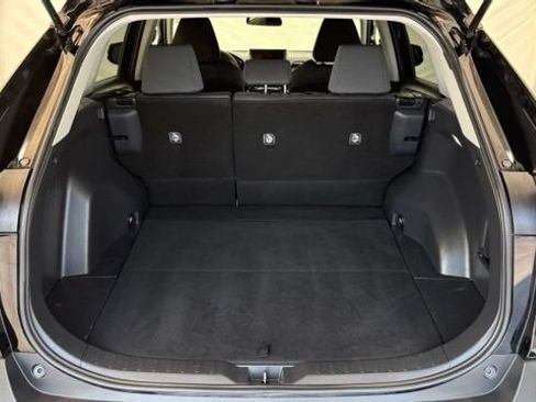 Used 2025 Toyota RAV4 XLE FWD image 4