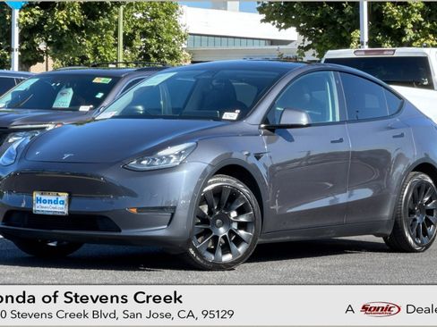Used 2020 Tesla Model Y Long Range AWD/4WD image 1