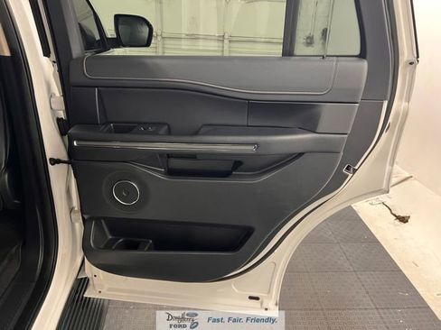 Used 2024 Ford Expedition XLT AWD/4WD image 34