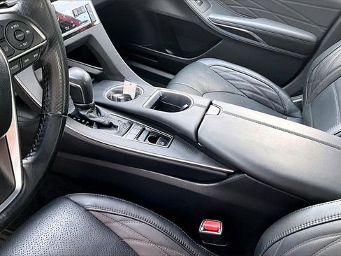 Used 2021 Toyota Avalon Limited image 17