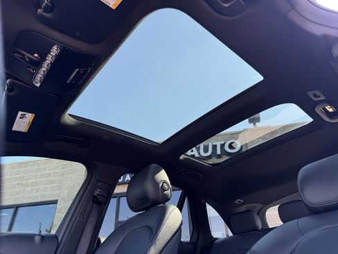 Used 2019 Mercedes-Benz GLC 300 4MATIC w/ AMG Line image 22