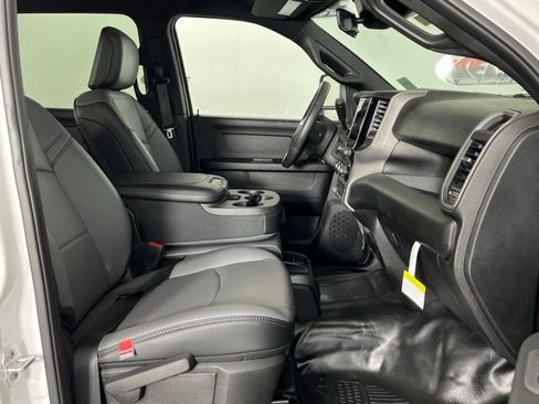 New 2026 RAM 2500 Tradesman w/ Chrome Appearance Group AWD/4WD image 29