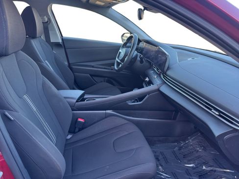 Certified 2024 Hyundai Elantra SEL w/ Convenience Package image 15