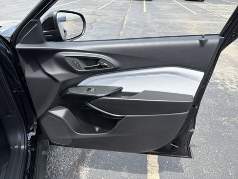 New 2026 Chevrolet Trax LT w/ Sunroof Package FWD image 26