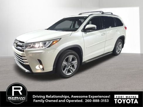 Used 2017 Toyota Highlander Limited image 1