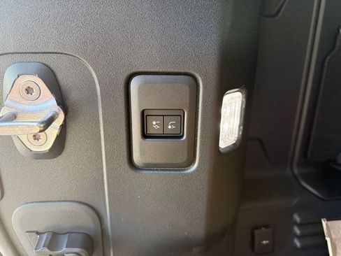 Used 2026 Land Rover Defender 110 S AWD/4WD image 34