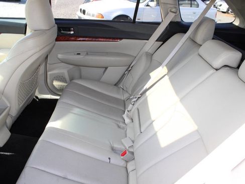 Used 2011 Subaru Outback 3.6R Limited w/ PWR Moonroof Pkg image 20