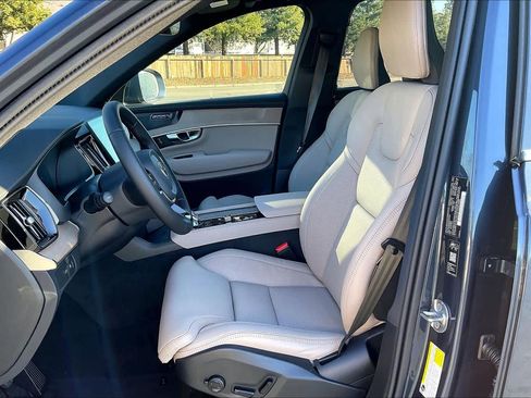 New 2026 Volvo XC90 T8 Ultra w/ Protection Package Premier image 11