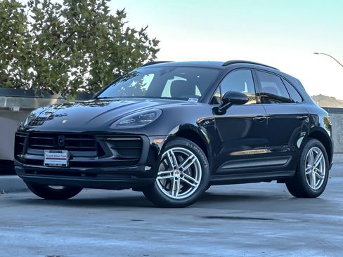 Used 2023 Porsche Macan image 1