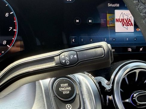 Used 2023 Mercedes-Benz GLB 250 4MATIC image 26