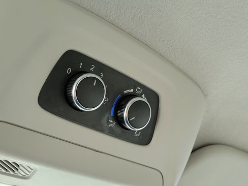 Used 2023 Ford Transit 350 XLT image 24