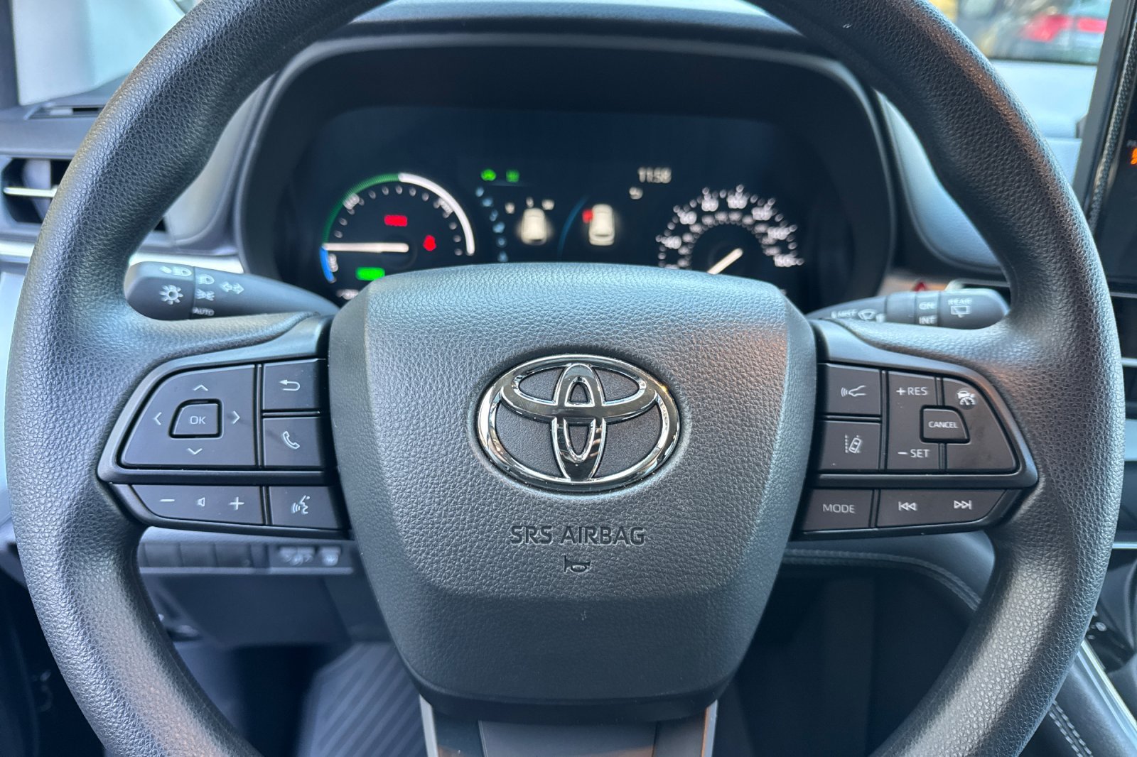Certified 2026 Toyota Sienna LE FWD image 31