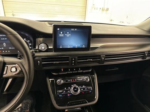 Used 2022 Lincoln Corsair FWD image 16