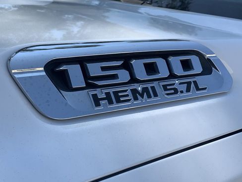 Used 2019 RAM 1500 Laramie image 12