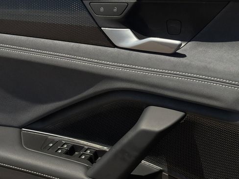 New 2026 Volkswagen Tiguan SE R-Line FWD image 24