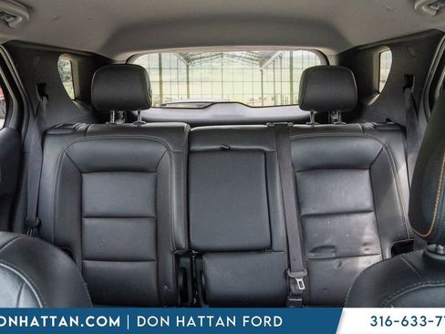 Used 2018 Chevrolet Equinox Premier FWD image 21