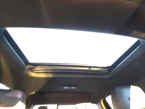 Used 2021 GMC Sierra 1500 AT4 w/ AT4 Premium Package image 3