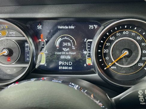 Used 2022 Jeep Wrangler Unlimited Sahara w/ Cold Weather Group AWD/4WD image 13