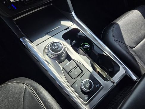 Used 2020 Ford Explorer Limited AWD/4WD image 18