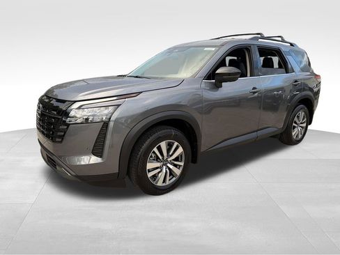 New 2026 Nissan Pathfinder SL FWD image 3