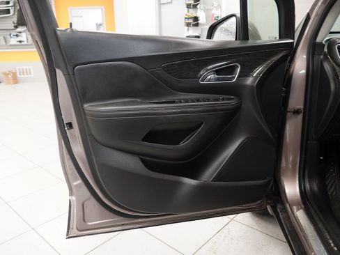 Used 2015 Buick Encore FWD image 5