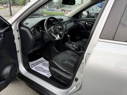 Used 2019 Nissan Rogue SL AWD/4WD image 8