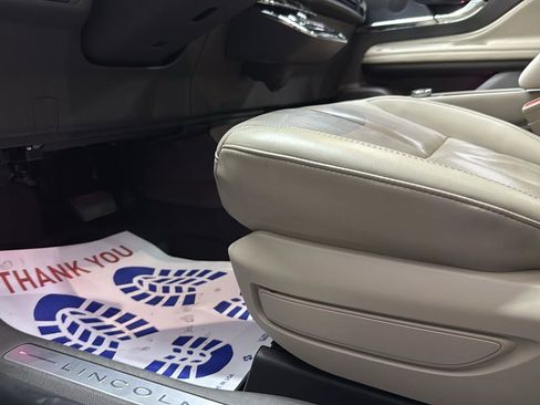 Used 2024 Lincoln Corsair Reserve w/ Equipment Group 201A image 11