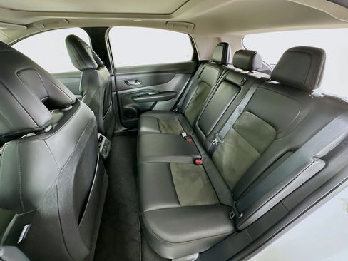 Used 2024 Nissan Ariya AWD image 29