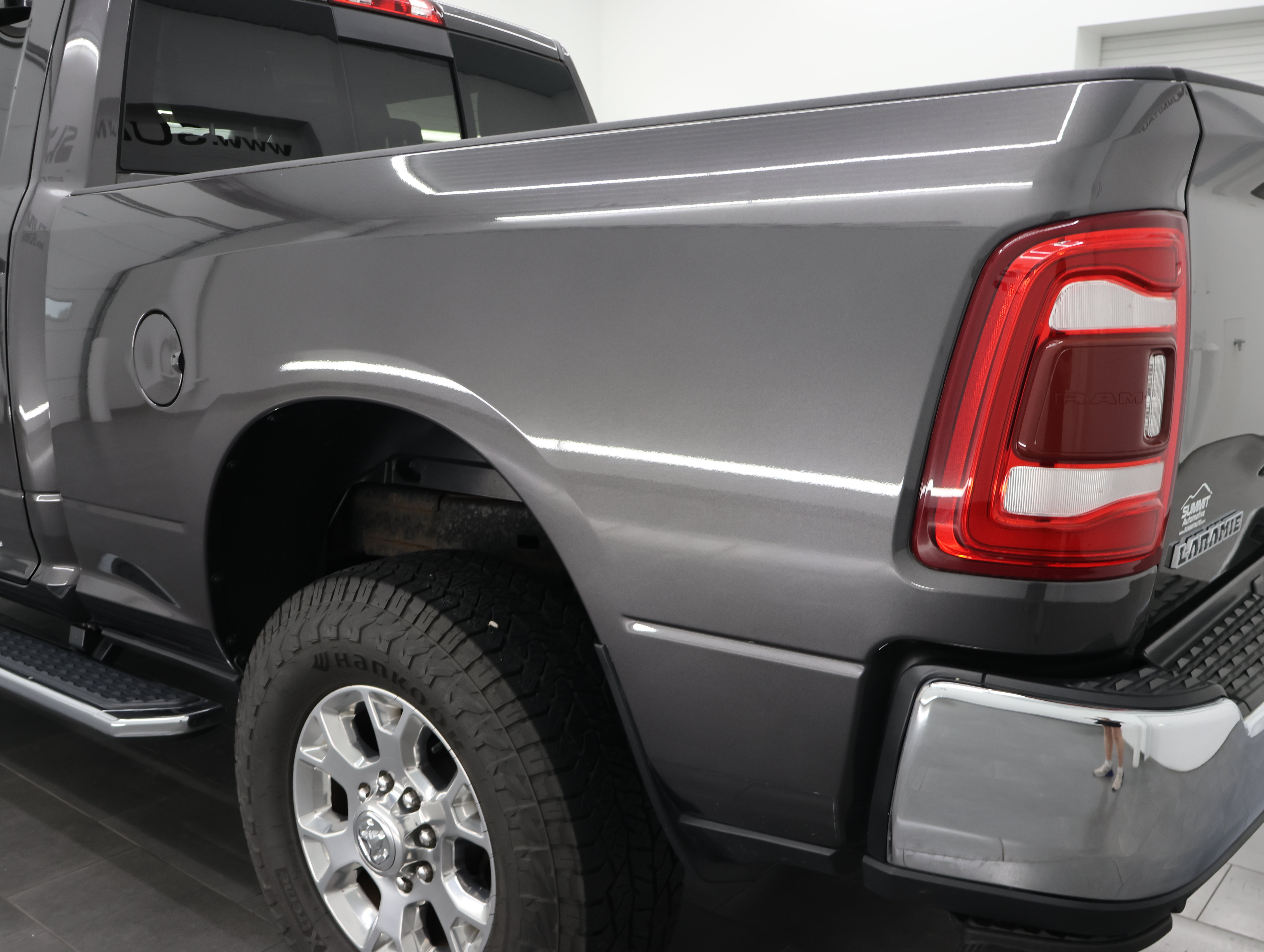 Used 2023 RAM 2500 Laramie AWD/4WD image 32