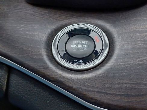 Used 2024 Jeep Grand Cherokee L Limited AWD/4WD image 22