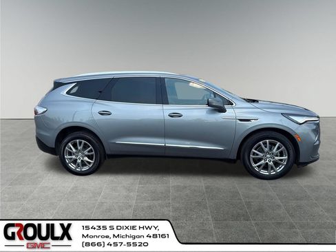 Used 2023 Buick Enclave Essence w/ Sport Touring Edition AWD/4WD image 7