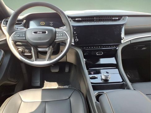 New 2026 Jeep Grand Cherokee L Limited AWD/4WD image 9
