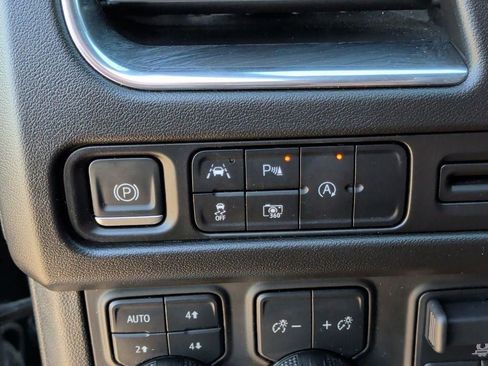 Used 2023 Chevrolet Tahoe RST w/ Luxury Package AWD/4WD image 18