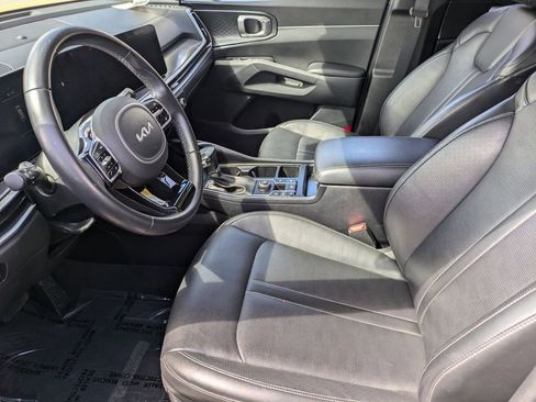 Used 2024 Kia Sorento S image 23