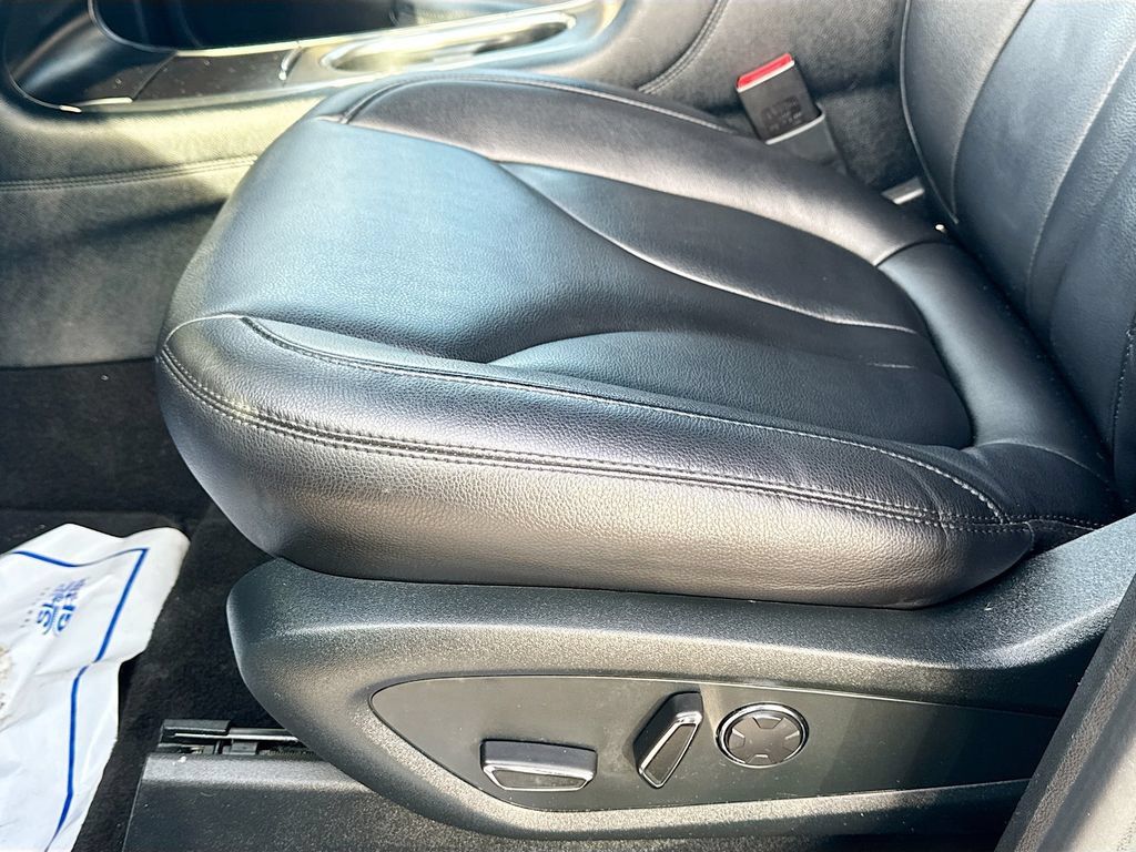 Used 2019 Lincoln MKC Premiere FWD image 19
