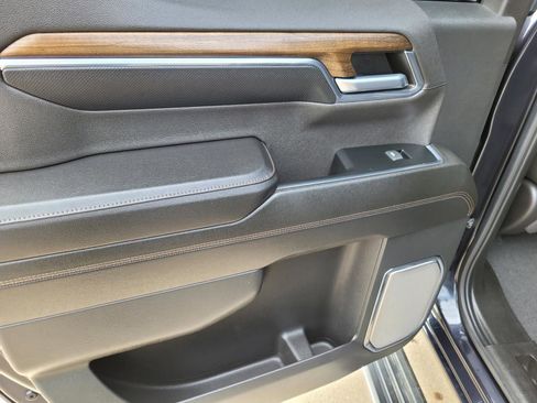 Used 2024 Chevrolet Silverado 1500 High Country w/ High Country Premium Package AWD/4WD image 15
