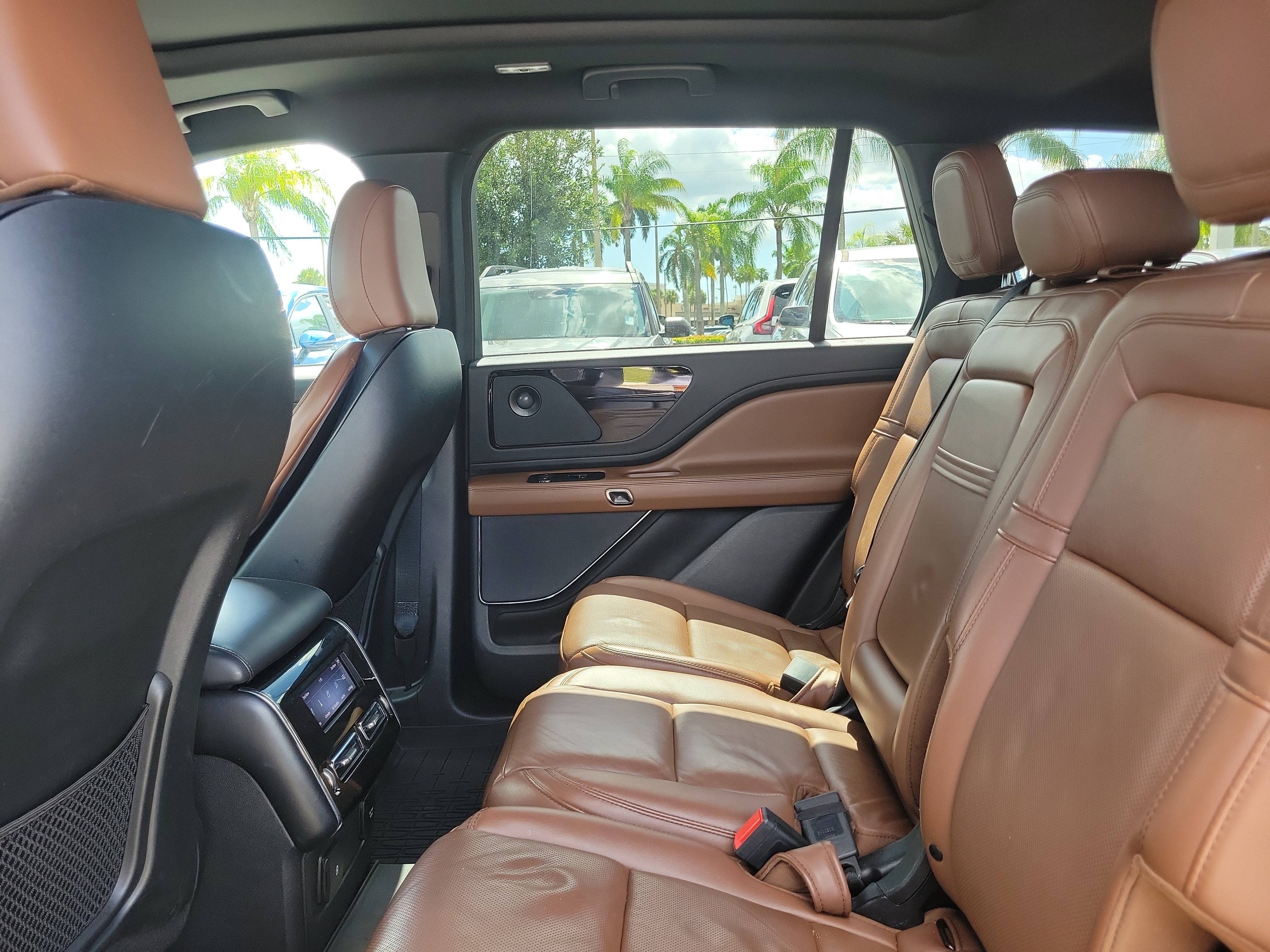 Used 2023 Lincoln Aviator Reserve w/ Elements Package Plus RWD image 14