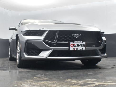 Used 2025 Ford Mustang GT Premium RWD image 43