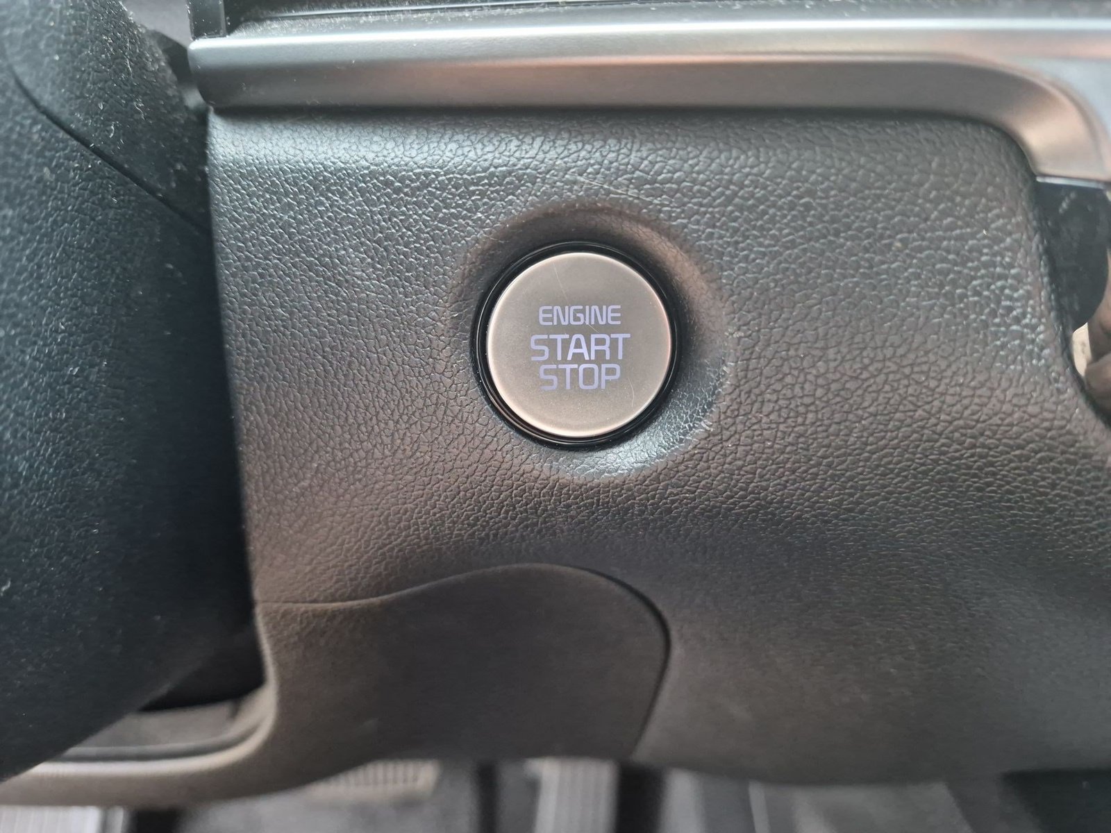 Used 2024 Kia Sorento EX w/ Panoramic Sunroof Package FWD image 17