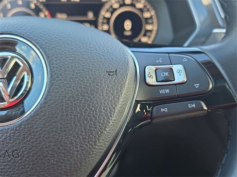 Used 2019 Volkswagen Tiguan SEL Premium image 21